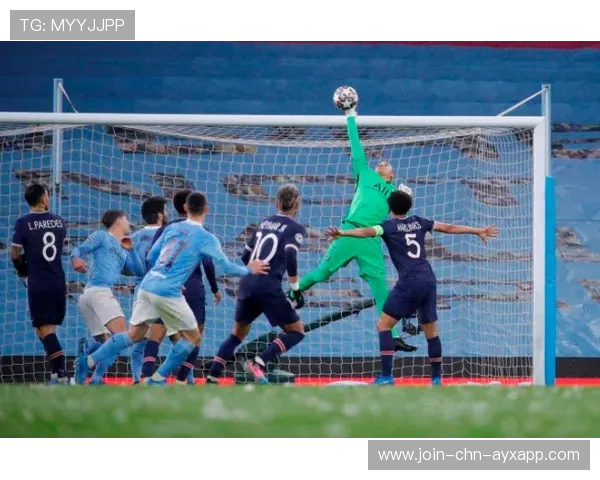 劳塔罗插入禁区后顺势推射险破门：一场足球赛的巅峰之作